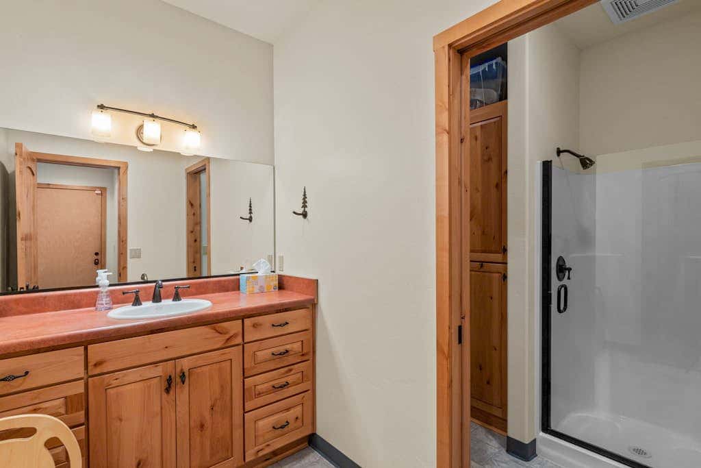 Willow Cove Log Cabin