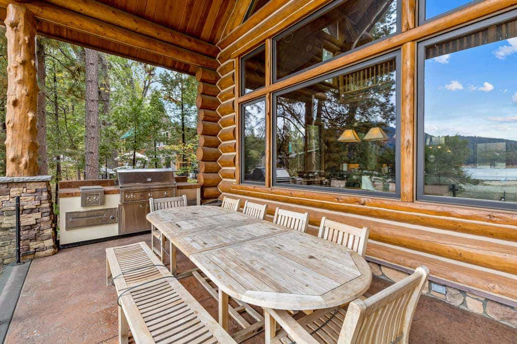 Willow Cove Log Cabin