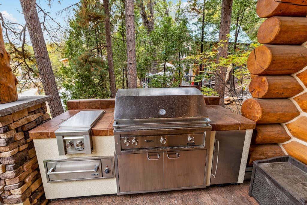 Willow Cove Log Cabin