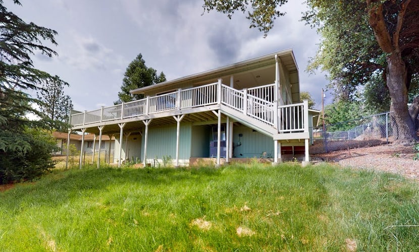 Yosemite Portal | House in Oakhurst