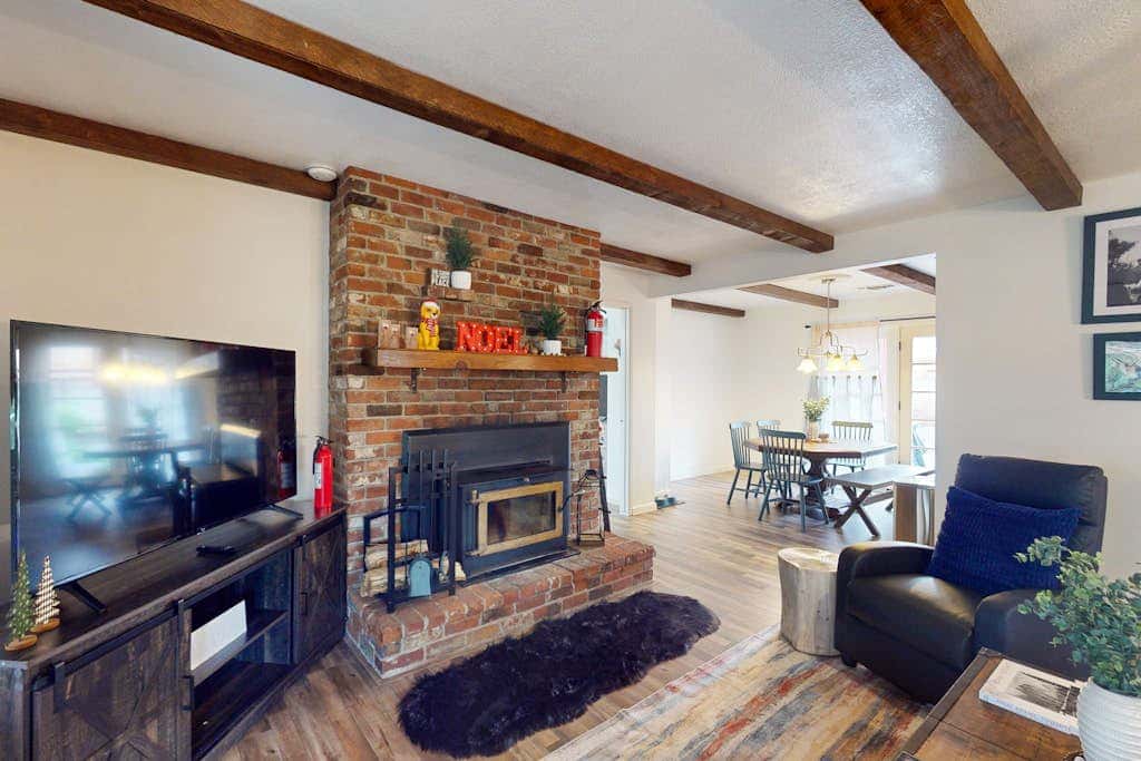 The Firelight Lodge