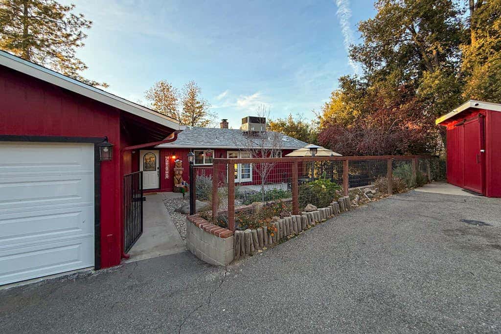 The Firelight Lodge
