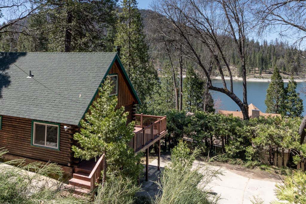 Harris Lakeview Cabin