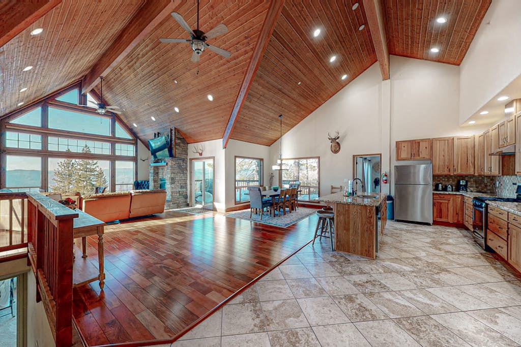 Glacier Peak Lodge