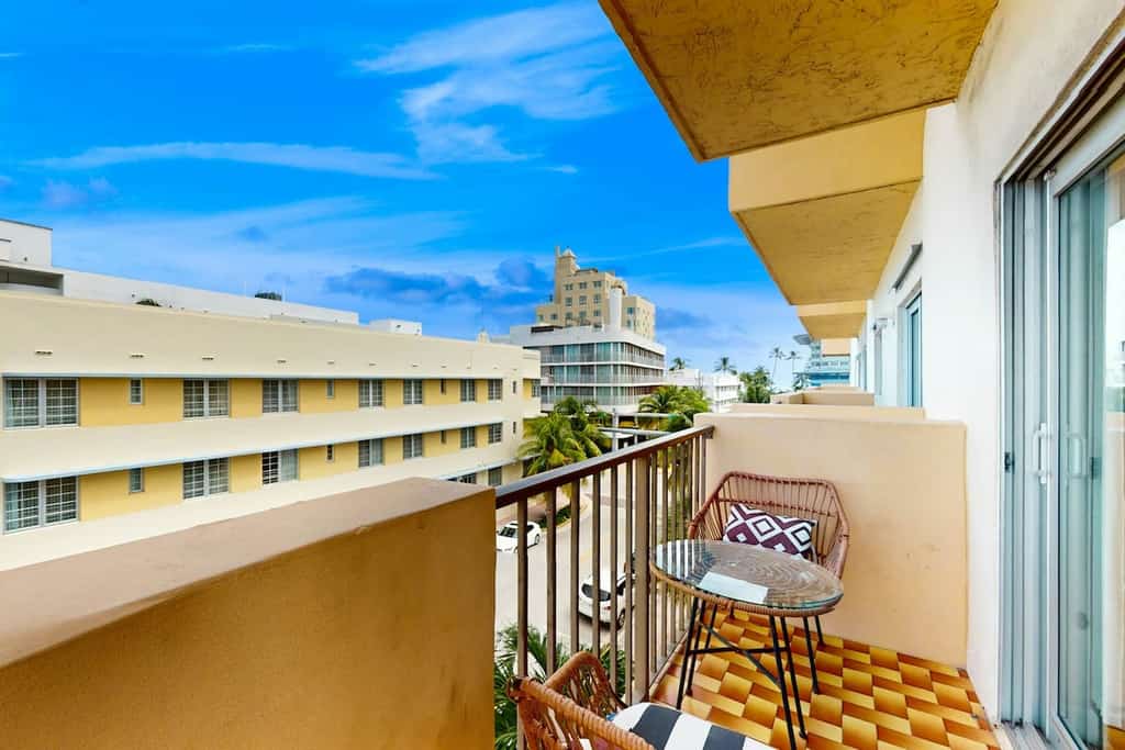 Snowbird-Friendly Condo with WiFi, Central AC- Short Walk to the Beach