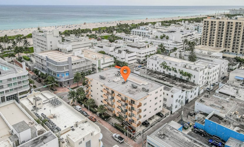 Snowbird-Friendly Condo with WiFi, Central AC- Short Walk to the Beach