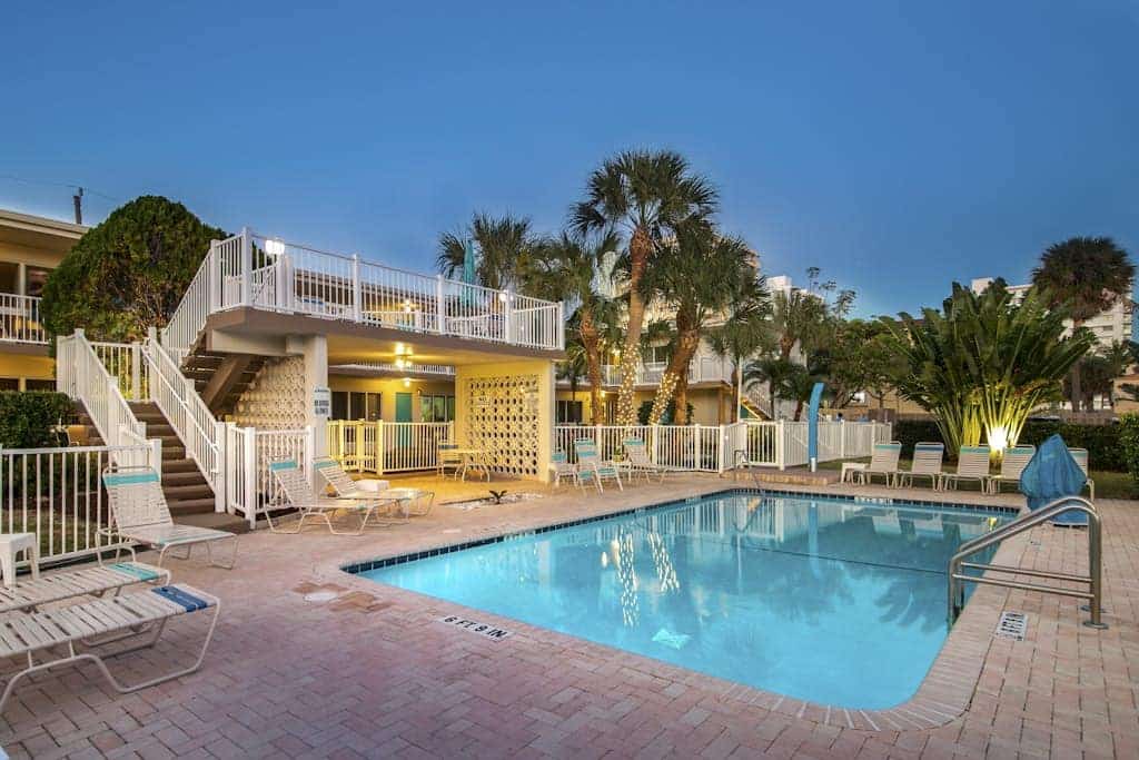 Modern resort-style condo - steps from the beach, near Fort Lauderdale
