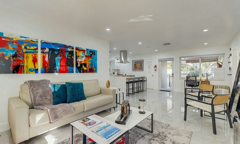 Thoughtfully designed home with patio, grill & great location