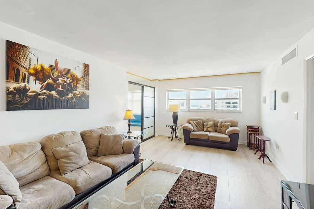Getaway condo near the beach with Wifi & fully equipped kitchen