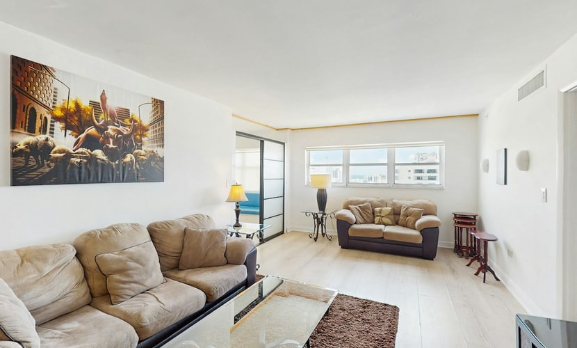 Getaway condo near the beach with Wifi & fully equipped kitchen