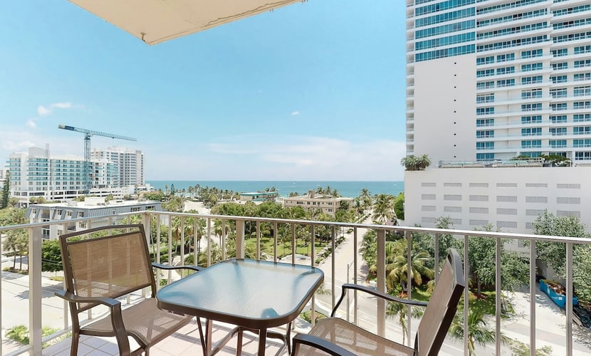 Stunning ocean-facing condo with intercoastal views & balcony -1 block to beach