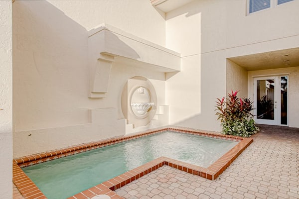 Upscale oceanview home with private beach access & pool - dogs welcomed