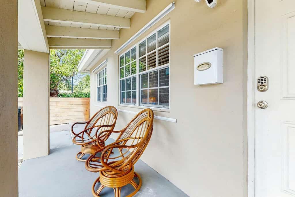 Bring the Whole Crew- Spacious Fort Lauderdale Duplex w/ yard
