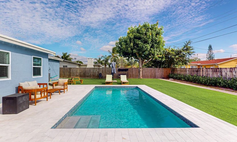Private home with sparkling pool, close to beach, w/ AC, W/D, and WiFi