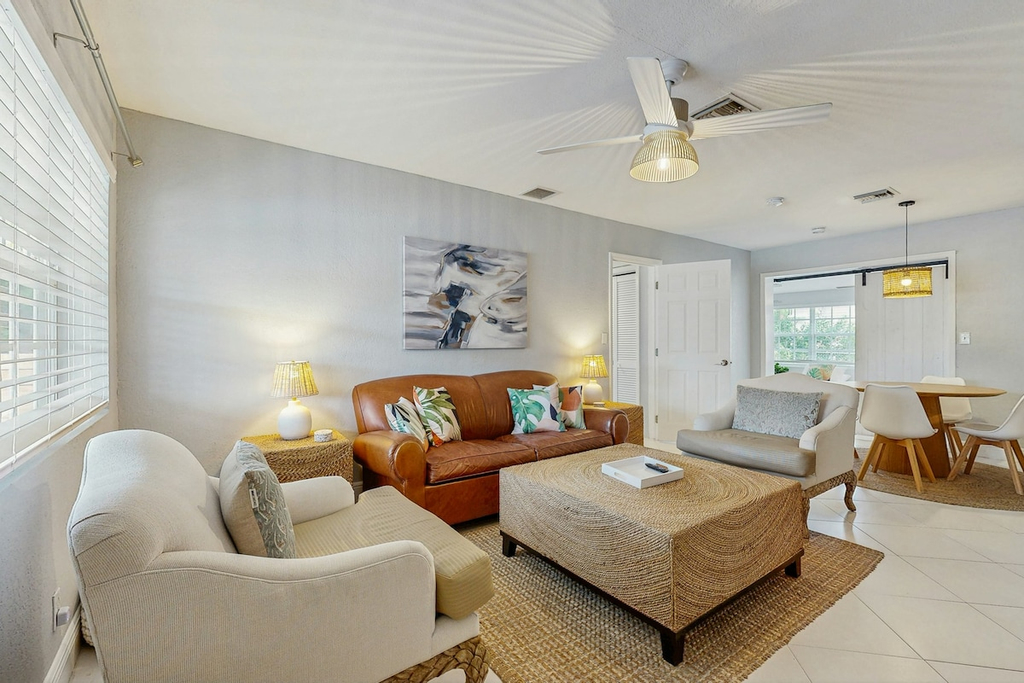 The Palms Unit 1