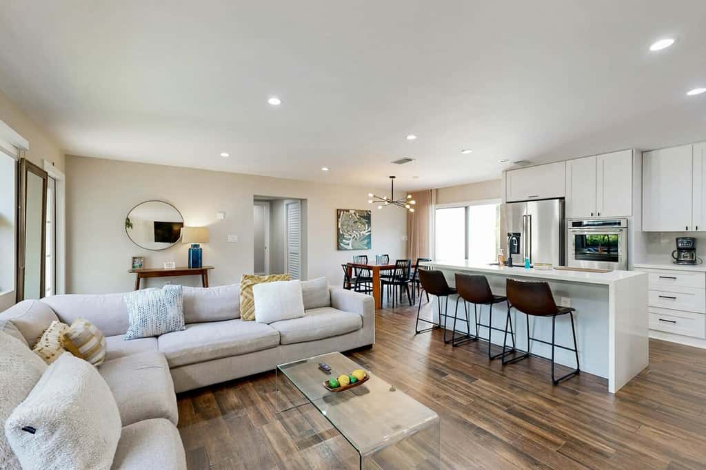 Mid-Century Modern Oasis
