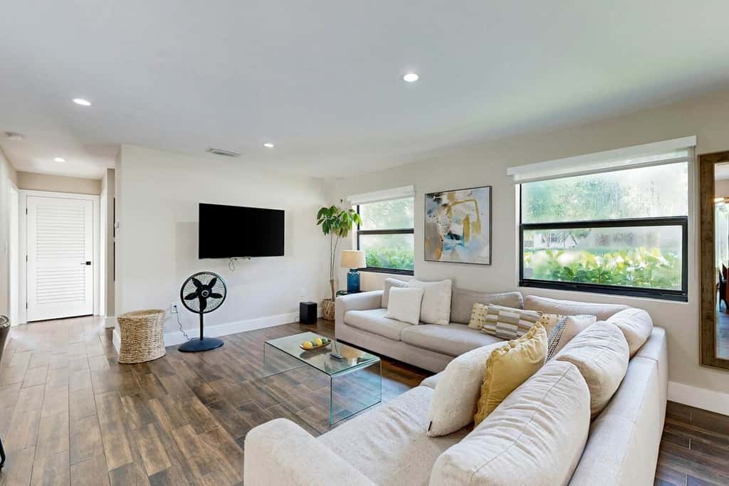 Mid-Century Modern Oasis