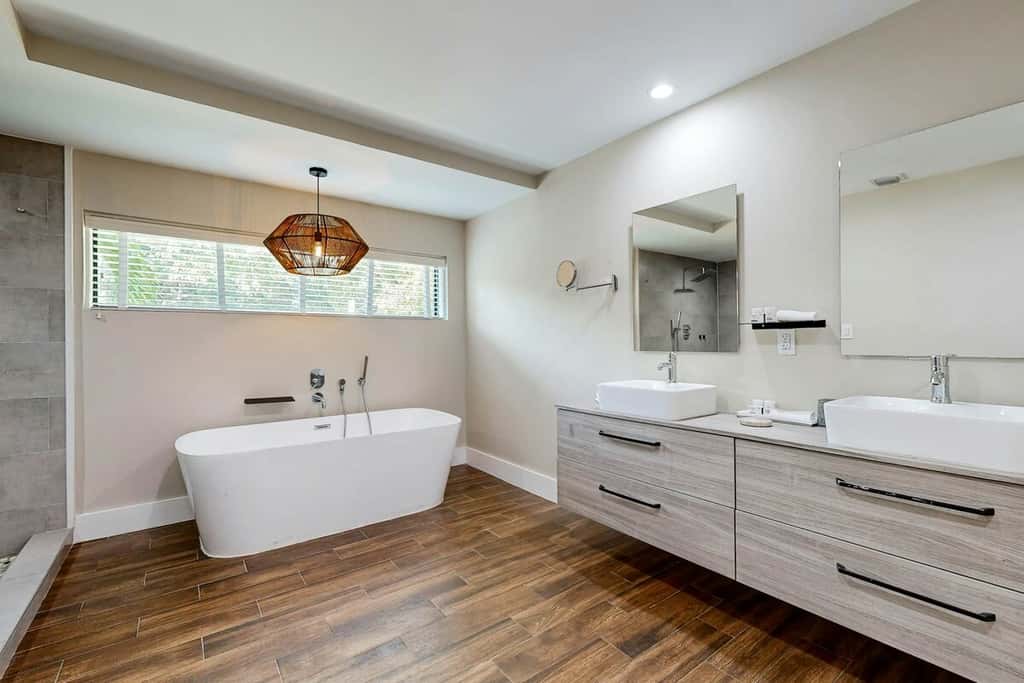 Mid-Century Modern Oasis