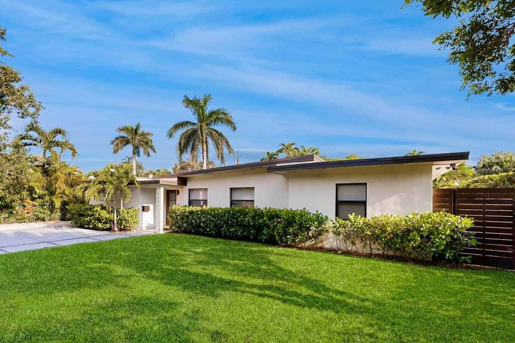 Mid-Century Modern Oasis