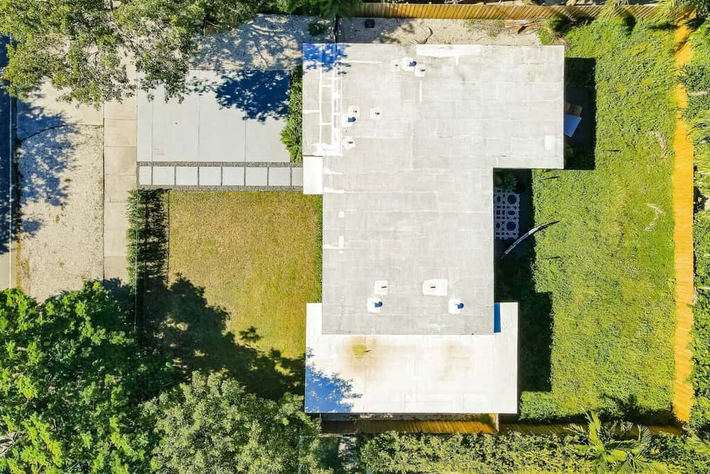 Mid-Century Modern Oasis