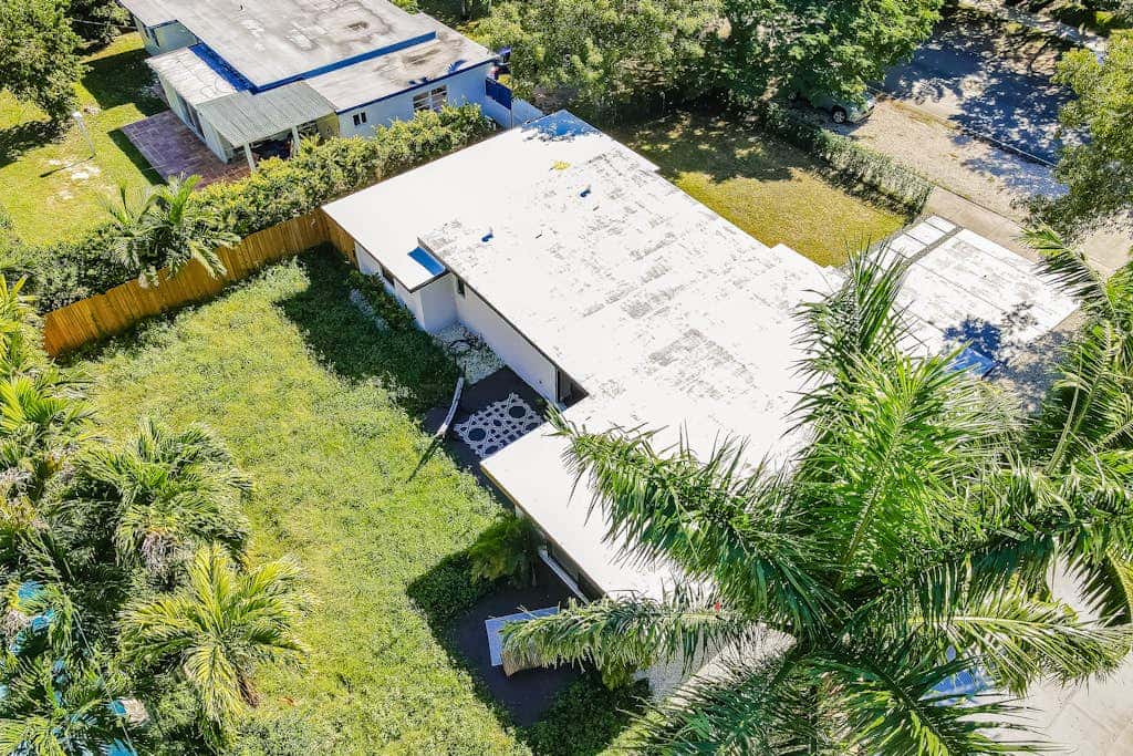 Mid-Century Modern Oasis