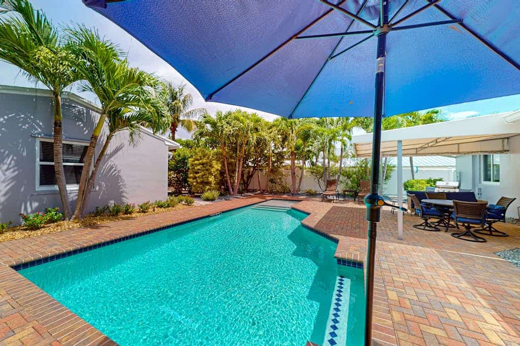 Sunny Fort Lauderdale Cottage with Private Pool Near the Beach