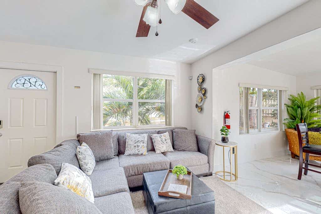 Breezy dog-friendly home near Deerfield Beach with private pool, lawn, fast WiFi