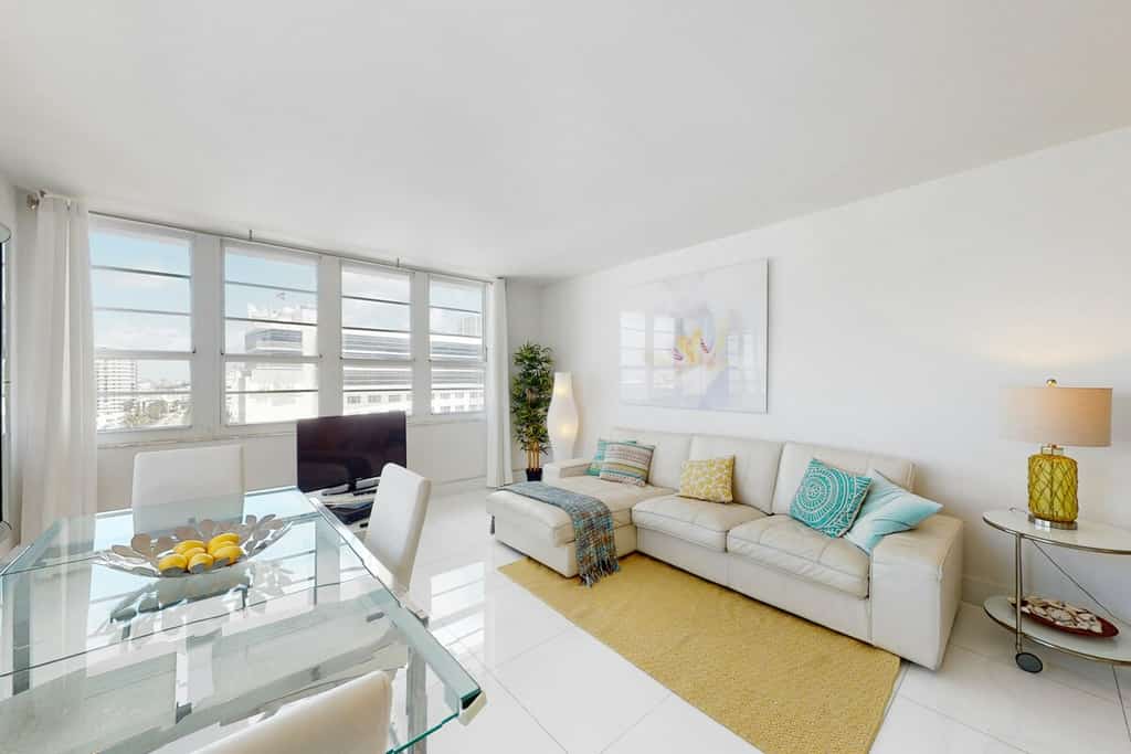Relaxing ocean view condo with pool, hot tub, spa, kitchen, & fitness center