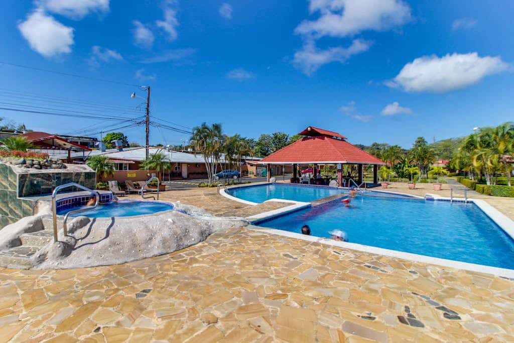 Charming beach house with pool, fast WiFi & steps to the ocean