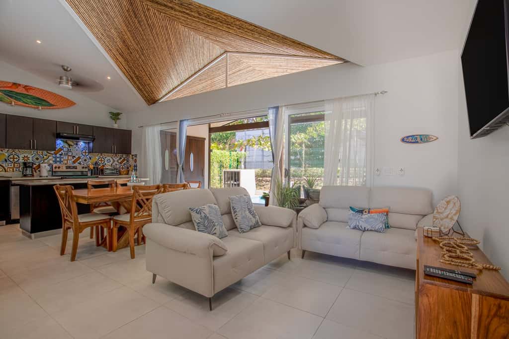 Ciudad del Mar 119 Jaco Beach House with Private Pool