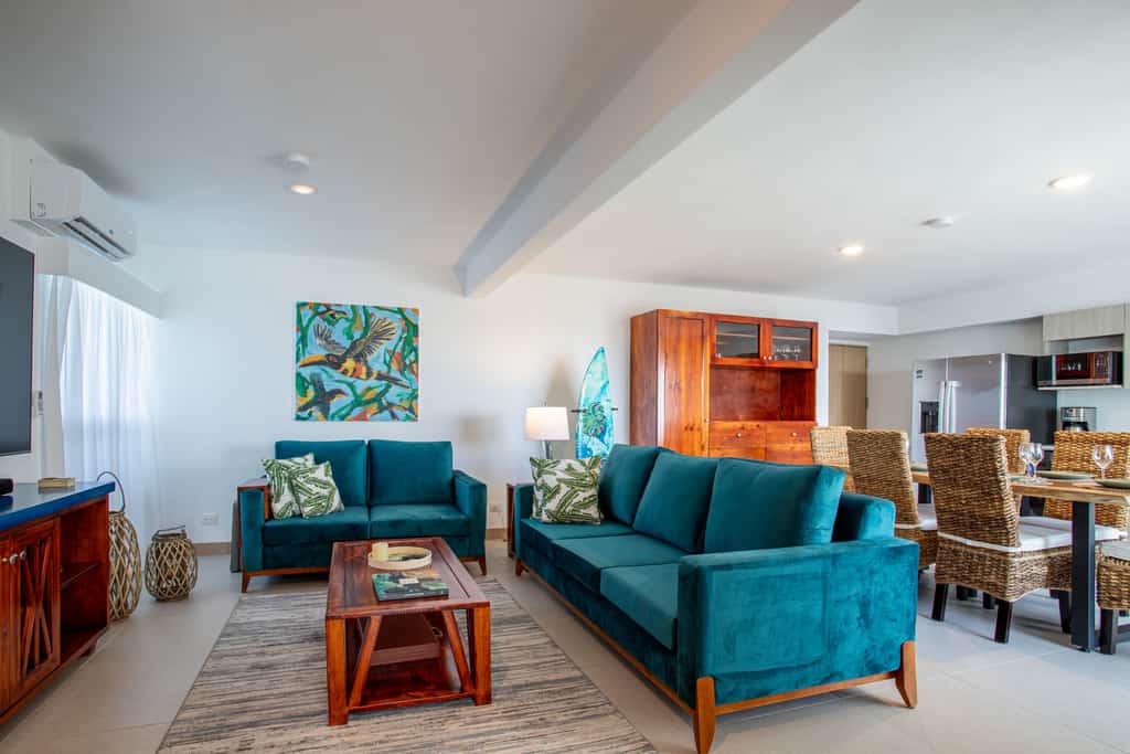 Experience the best of Jacó in this stunning oceanview condo, just steps from the beach! Relax on your private balcony with breathtaking sunsets, surf world-class waves, or explore the vibrant town center filled with restaurants, shops, and nightlife. Enjoy resort-style amenities, including pools, a gym, a coworking space, a game room, and more. Whether you're seeking adventure or relaxation, this is the perfect coastal getaway!