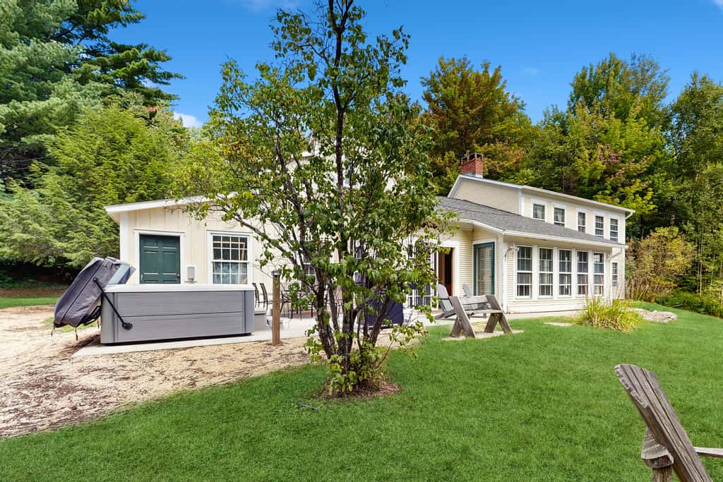 Sterling Pond House