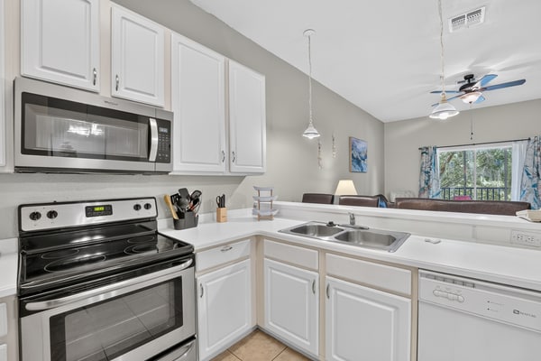 3BR Condo for 8 at Bahama Bay Resort