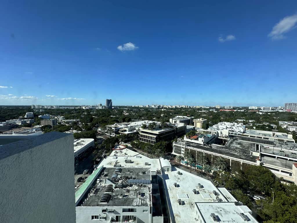 Bright & Stylish Room in Coconut Grove