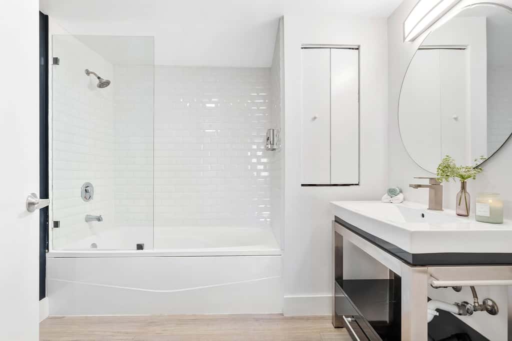 Bright & Stylish Room in Coconut Grove