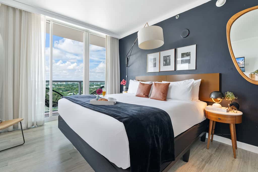 Stylish Studio – Coconut Grove Retreat