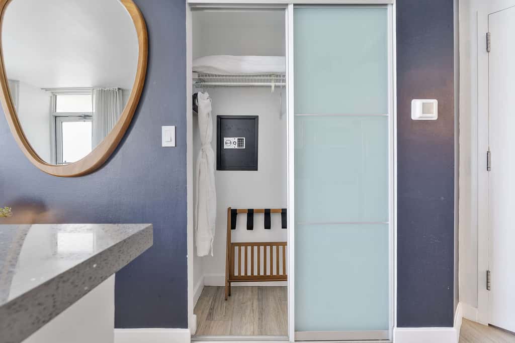 Stylish Studio – Coconut Grove Retreat