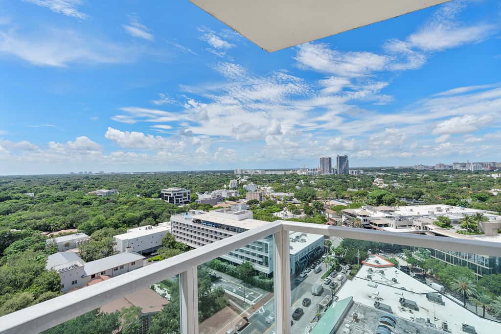 Stylish Studio – Coconut Grove Retreat