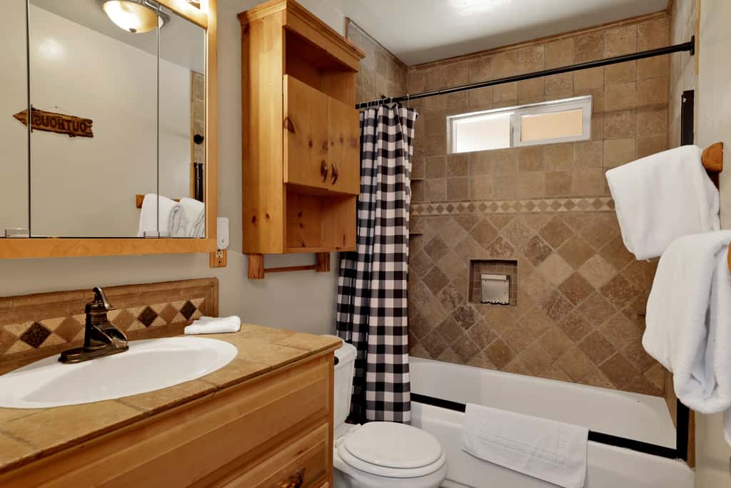 Newsom's Hideaway #2668