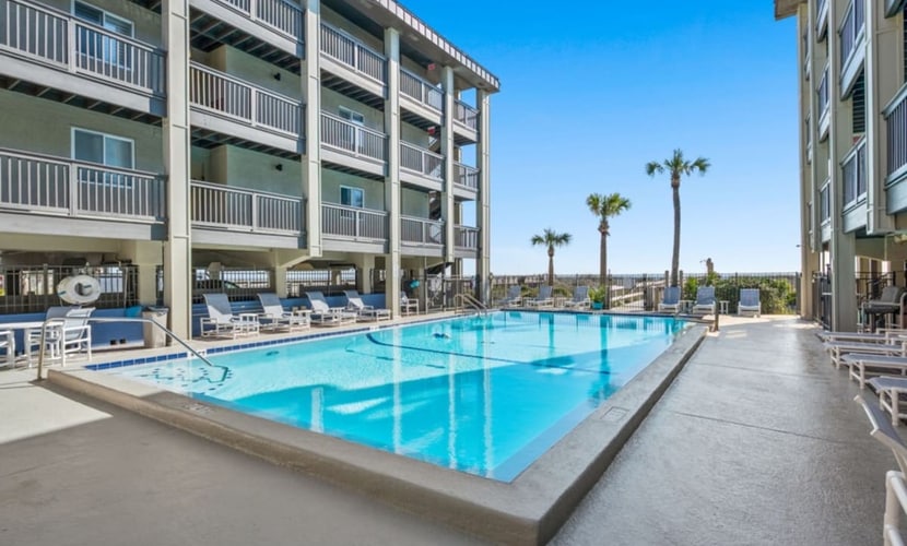 Oceanfront 2BR • Pool • Walk Beach • Sleeps 6