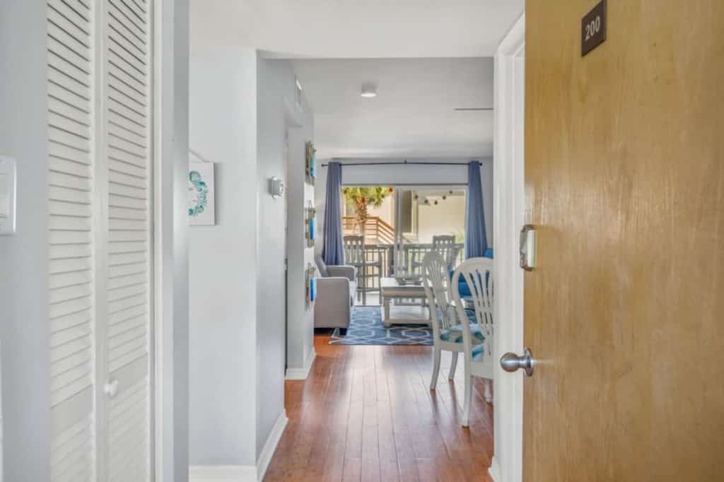 Oceanfront 2BR • Pool • Walk Beach • Sleeps 6