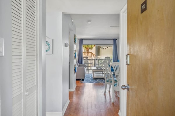 Oceanfront 2BR • Pool • Walk Beach • Sleeps 6