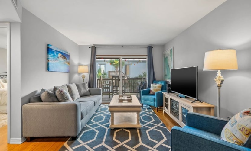 Oceanfront 2BR • Pool • Walk Beach • Sleeps 6