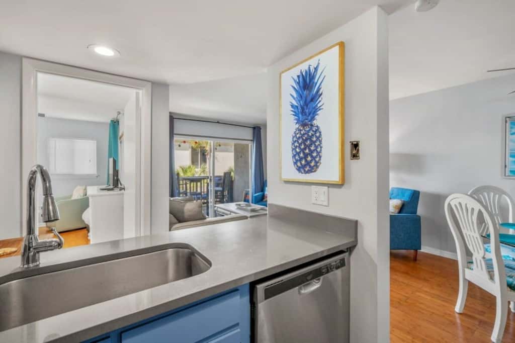 Turtle Nest · Oceanfront 2BR • Pool • Walk Beach • Sleeps 6