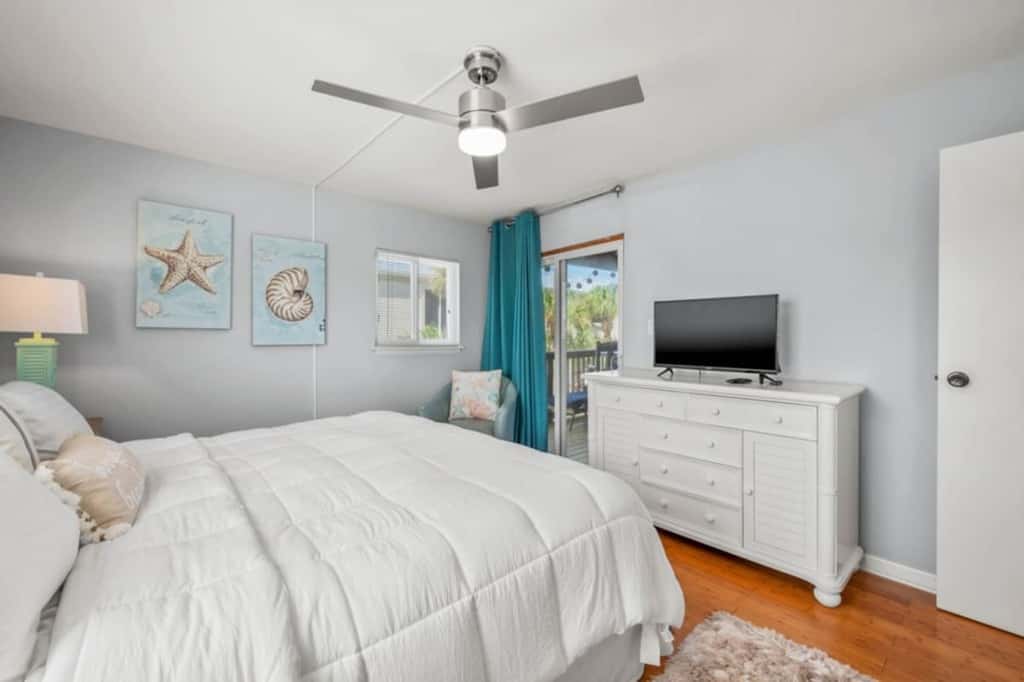 Turtle Nest · Oceanfront 2BR • Pool • Walk Beach • Sleeps 6