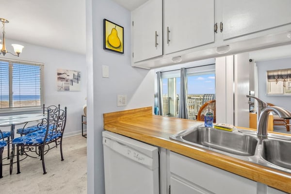 Closest to Beach in SandDollar! Beachfront w/ Pool