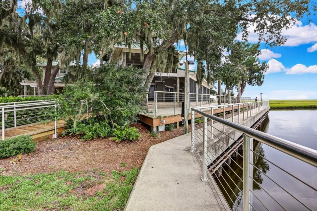 1210 Lagoon Villas