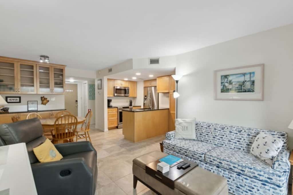 Sand Dollar Villas 102 - Beauty and the Beach