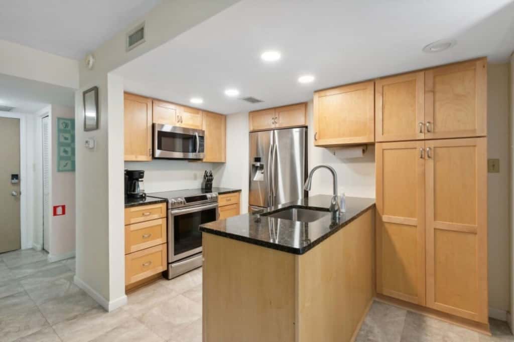 Sand Dollar Villas 102 - Beauty and the Beach