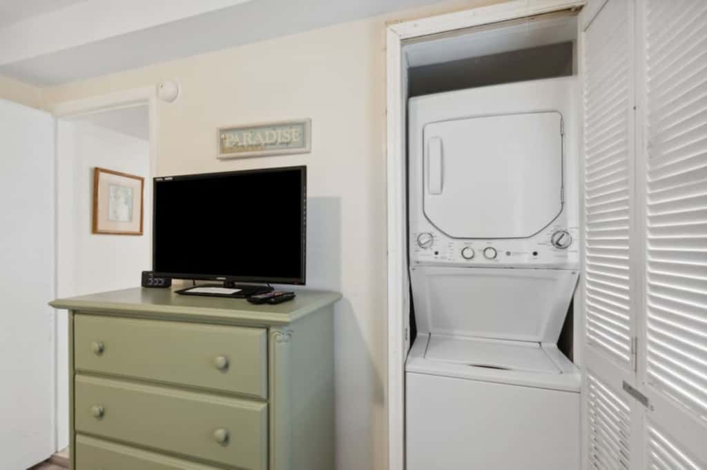 Sand Dollar Villas 102 - Beauty and the Beach
